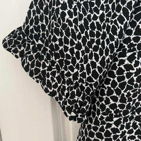 Gap flutter sleeve blouse - Small - Picture 4 of 4